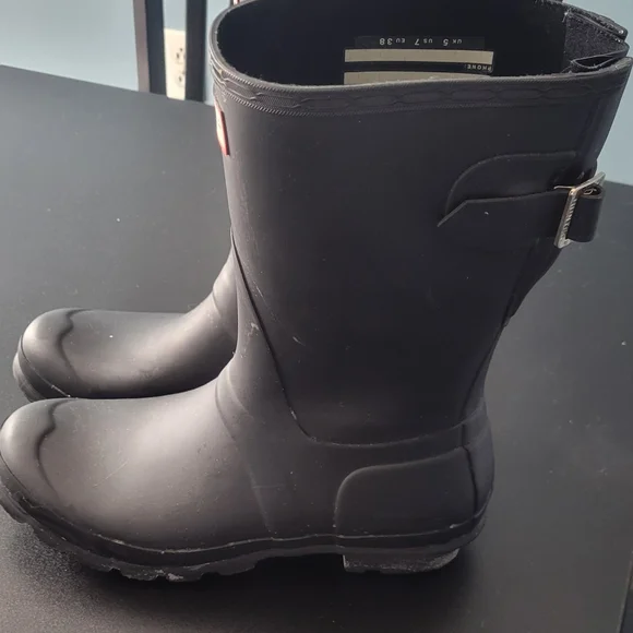 Matte Black HUNTER boots Size 7 - Picture 3 of 6